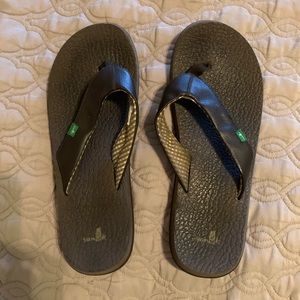 Sanuk Brown Yoga Flip Flops Sandals